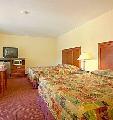 Relax Inn & Suites Guestrooms